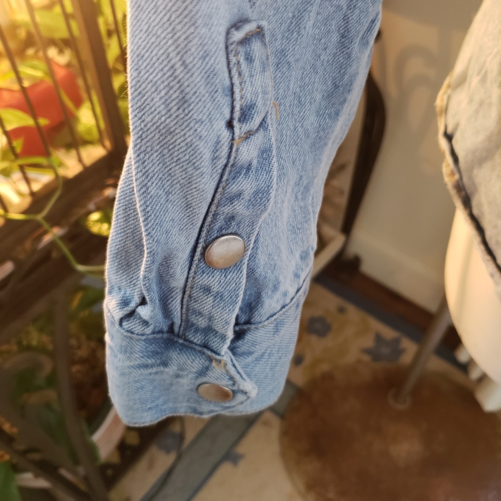 Jean jacket - Picture 6 of 8